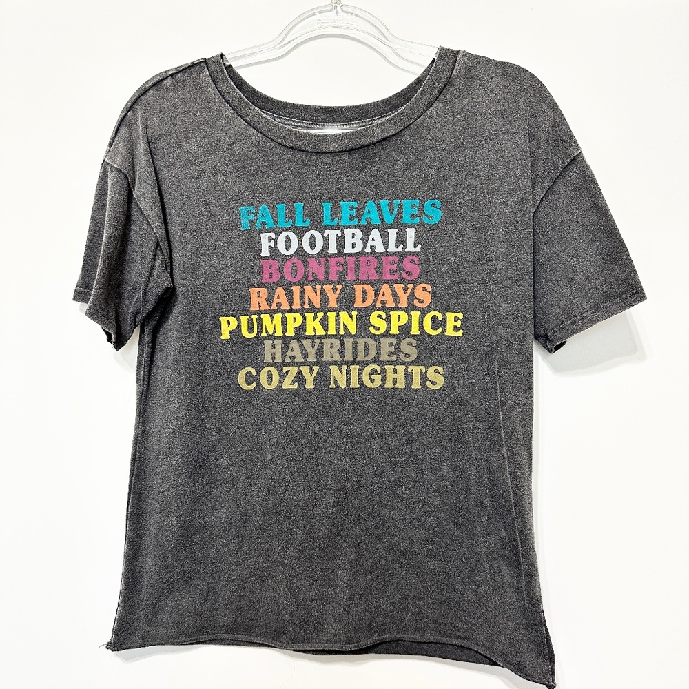 Fifth Sun Fall Graphic Tee Women’s Size Medium Vintage/Worn Look